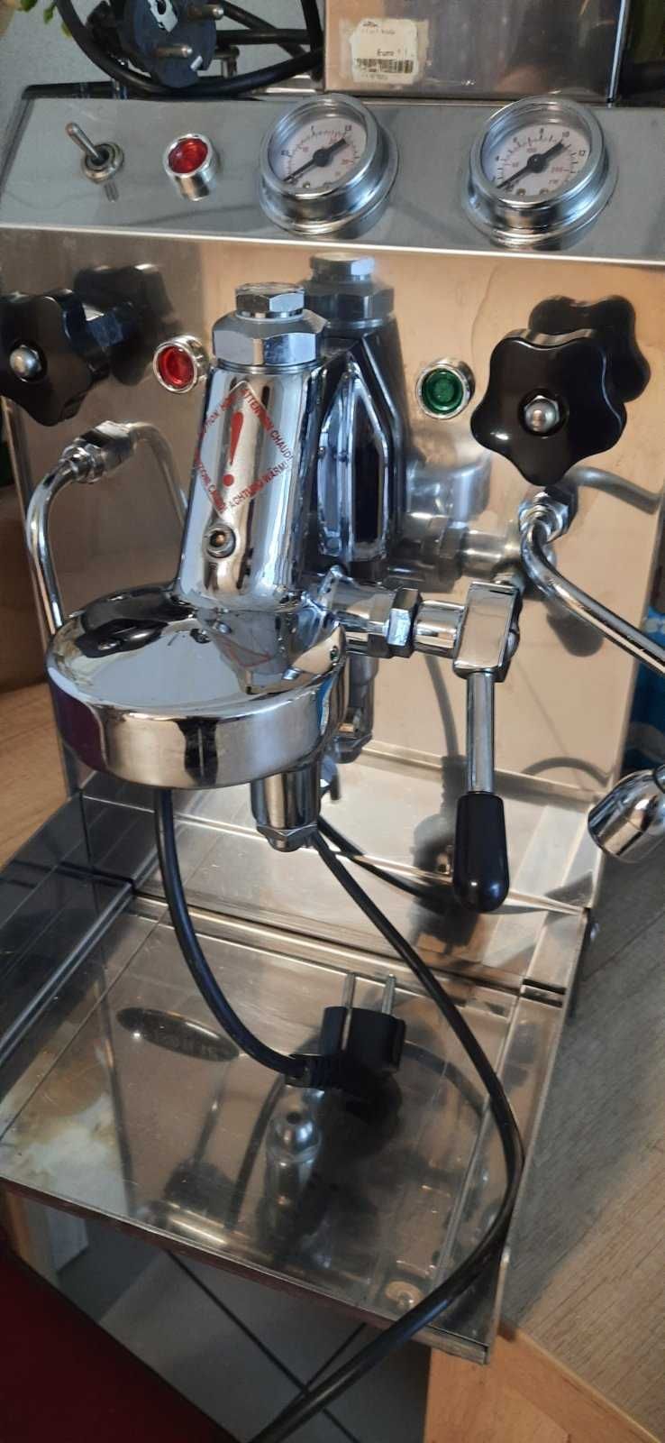профессиональная кофеварка кофе машина ISOMAC TEA Италия новая