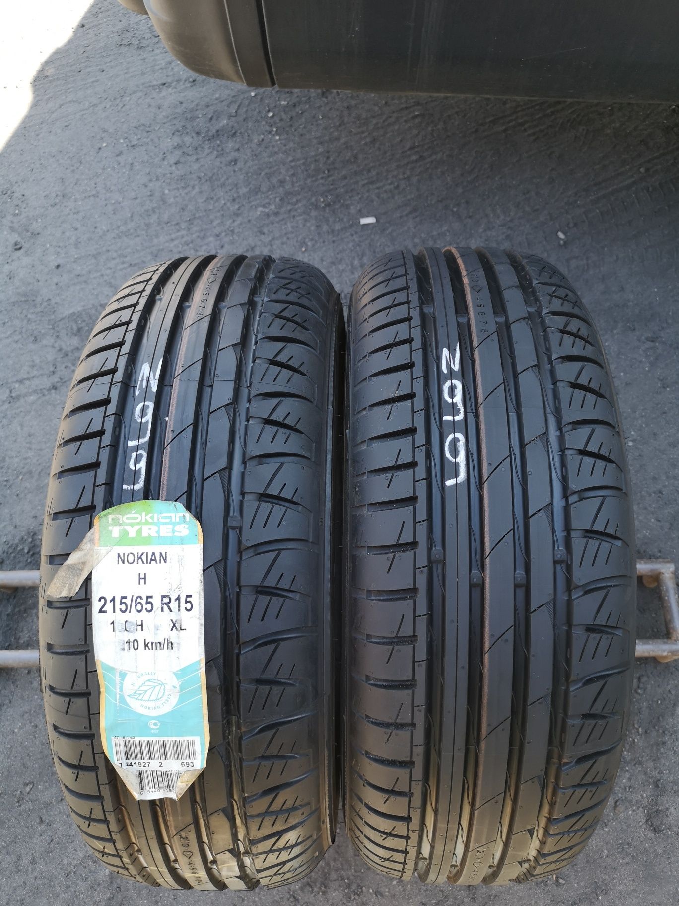 Opony letnie 215/65/15 Nokian H 2szt