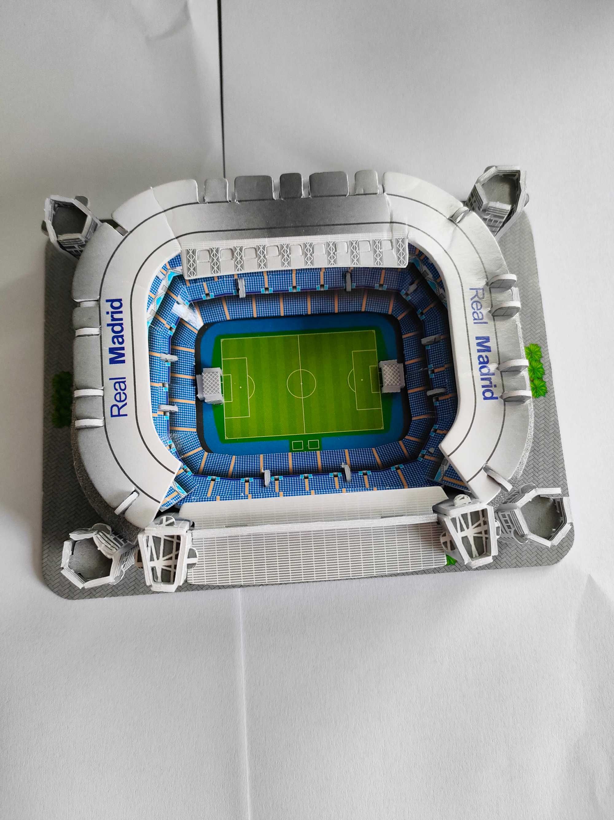 Stadion Santiago Bernabeu puzzle 3D Real Madryt prezent