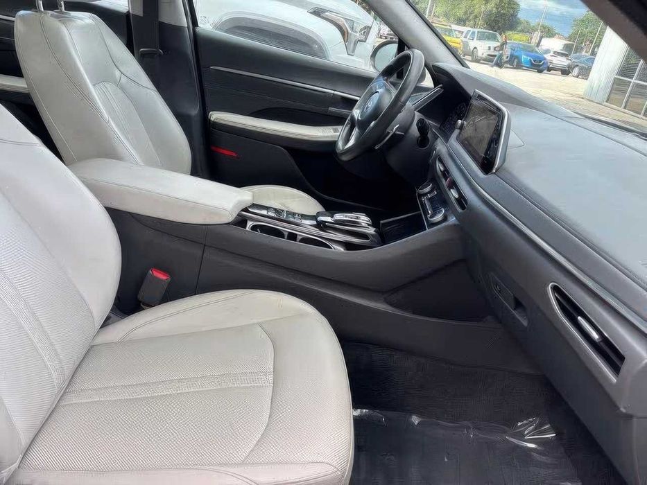 Hyundai Sonata Limited      2022