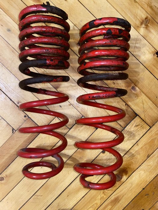 Продам пружины передние и задние с рено меган 2 уневерсал