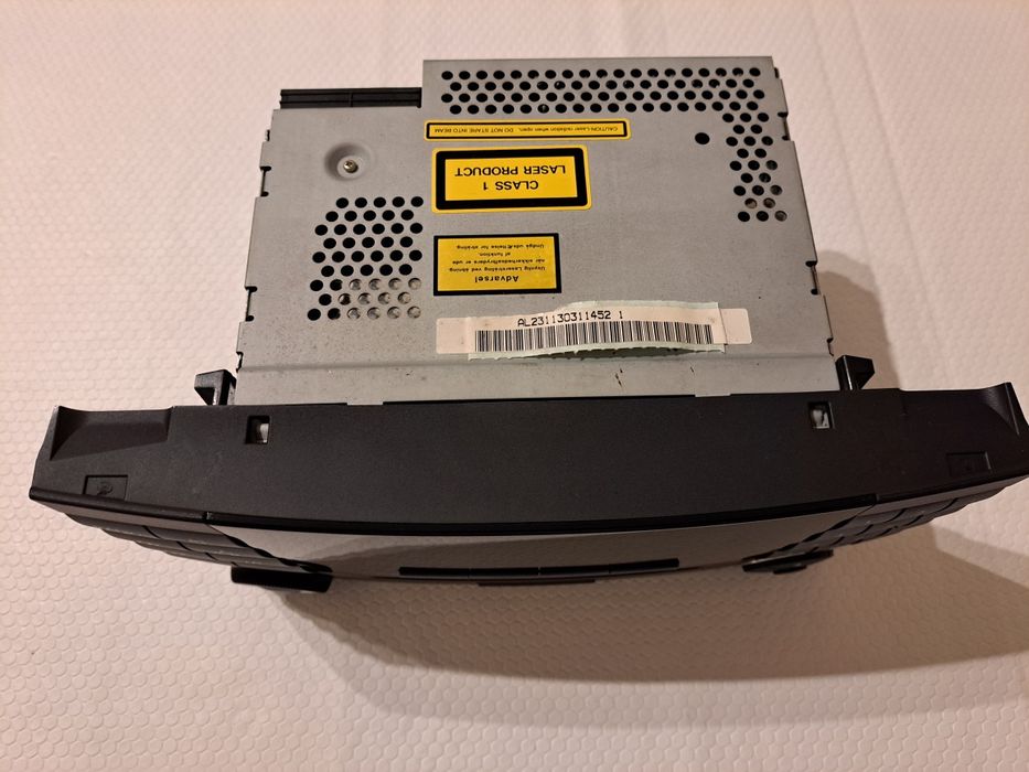 Rádio Mercedes Benz E220 W211