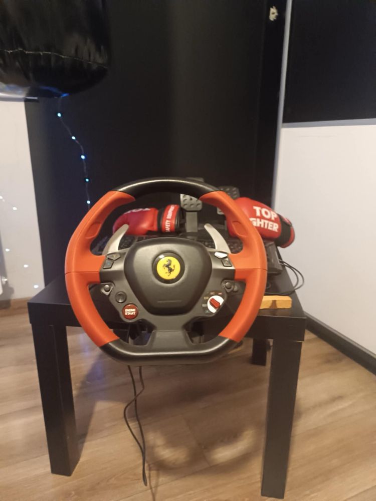 Sprzedam Thrustmaster 458 Spyder