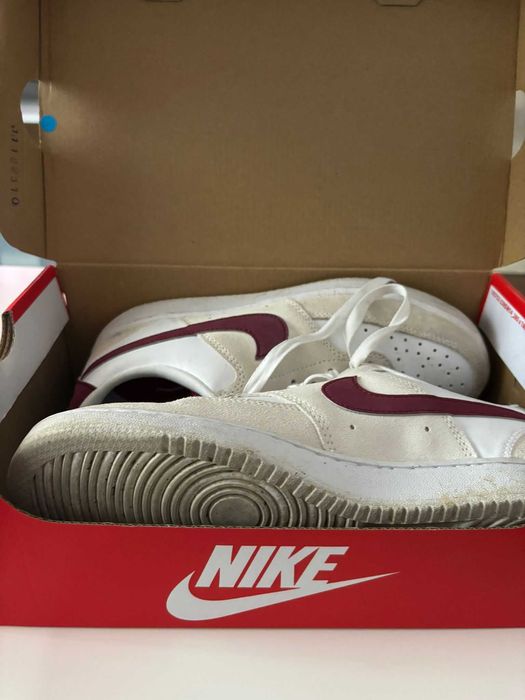 Tenis Nike Rosa e Branco