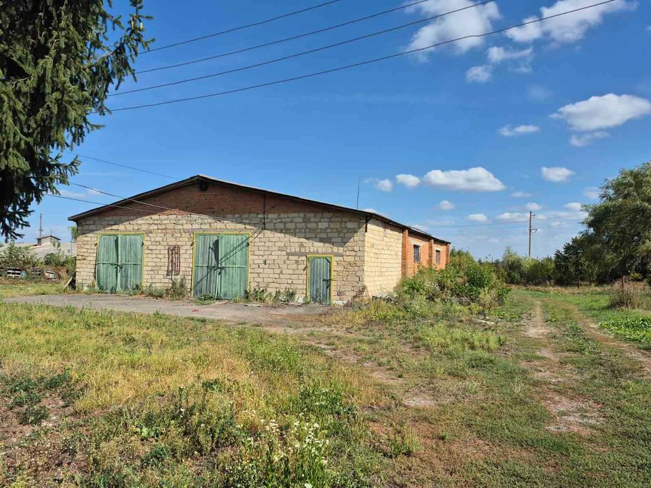 (3) Продам комерційне приміщення 5795