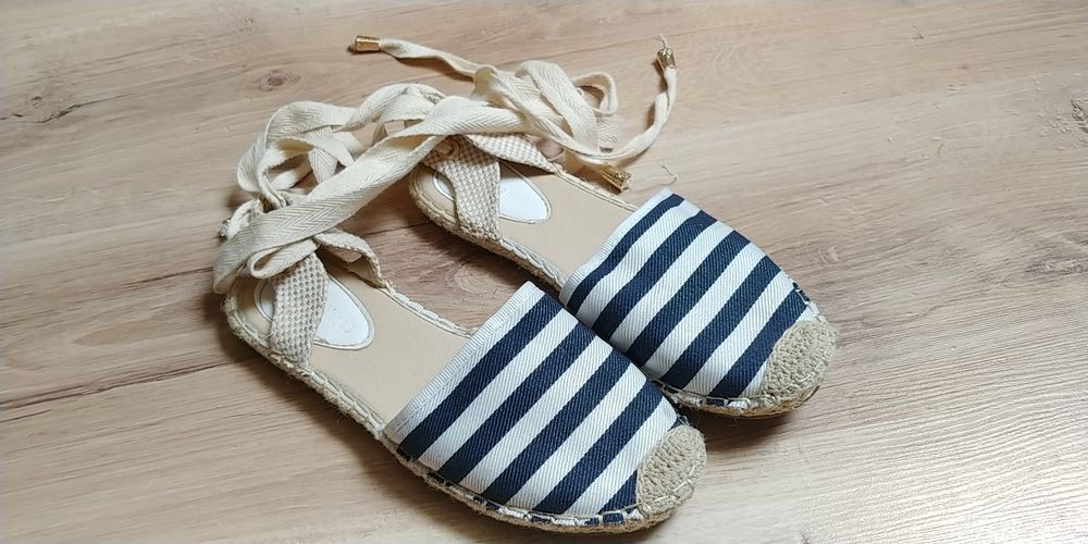Sandały wiązane espadryle