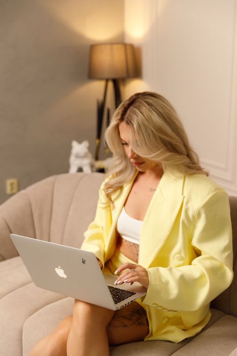 Продам macbook Apple для навчання чи роботи 2012рік