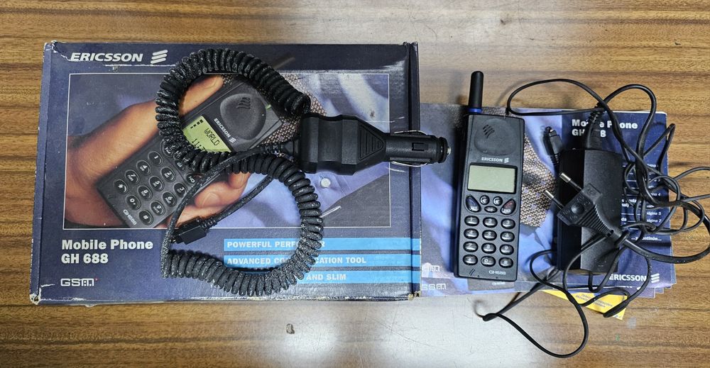 Telemóvel Sony ericsson gh 688 colecionadores