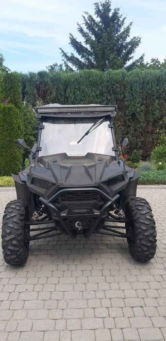 Polaris RZR Buggy Polaris RZR XP 1000