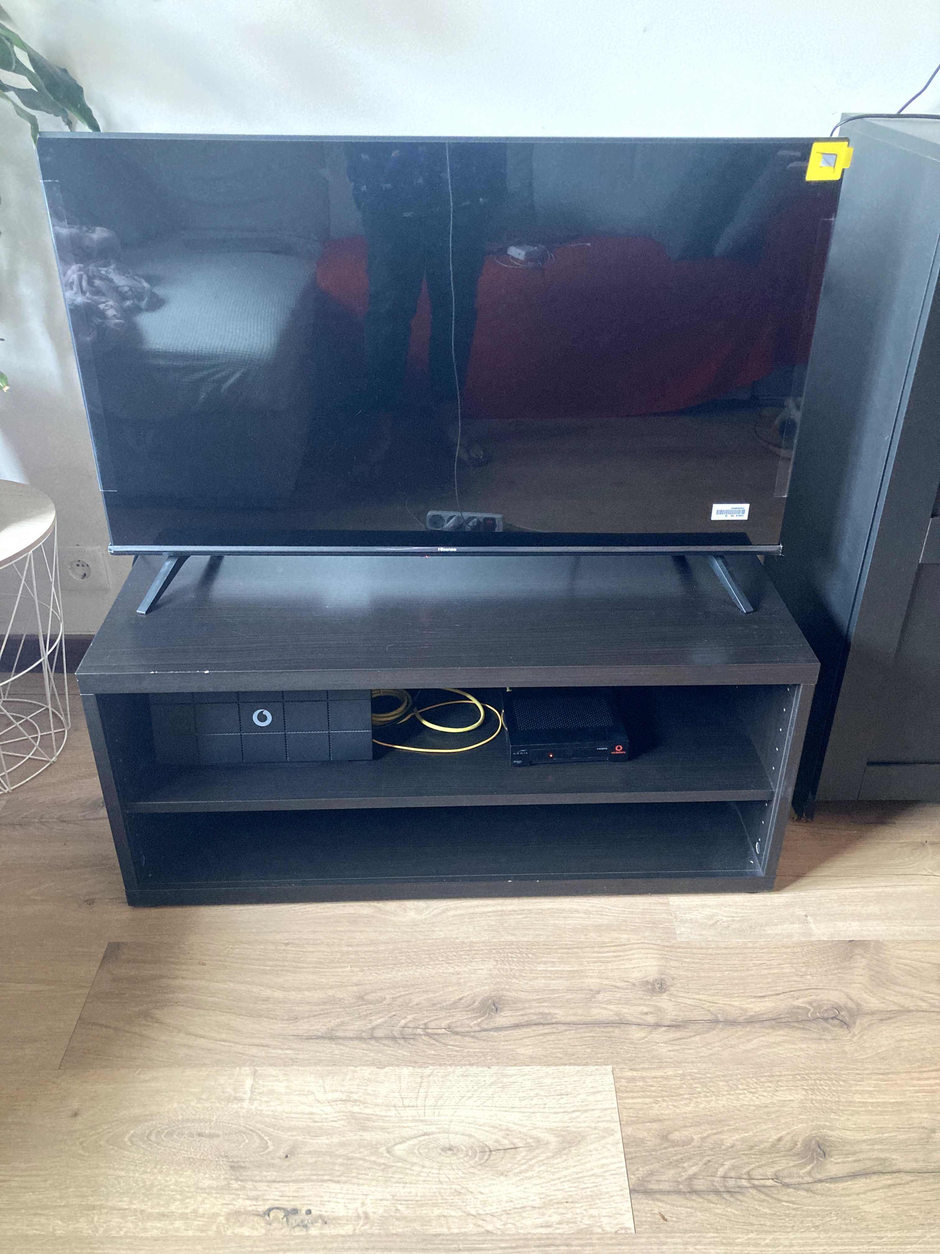 IKEA - Móvel de TV - Bom Estado com sinais de uso (preto)