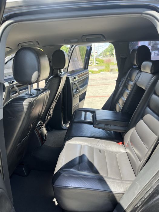 Офіційний Volkswagen Touareg з газом