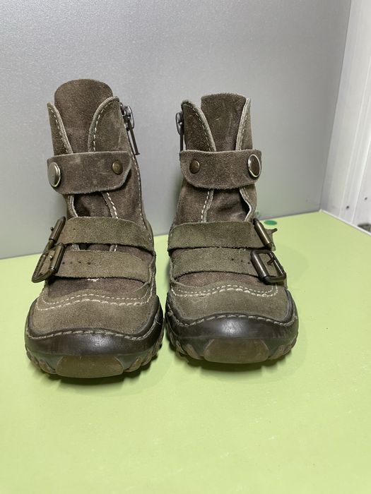 Дитячі ботинки -кеди в гарному стані