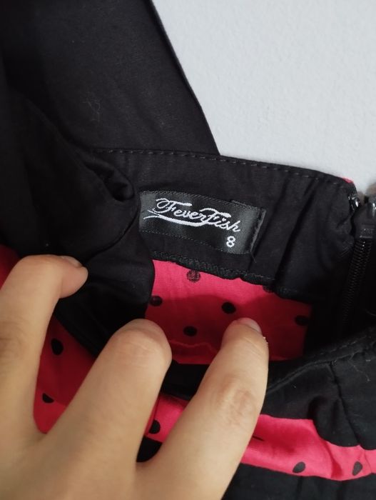 Czerwona dopasowana sukienka groszki grochy kropki vintage retro 36