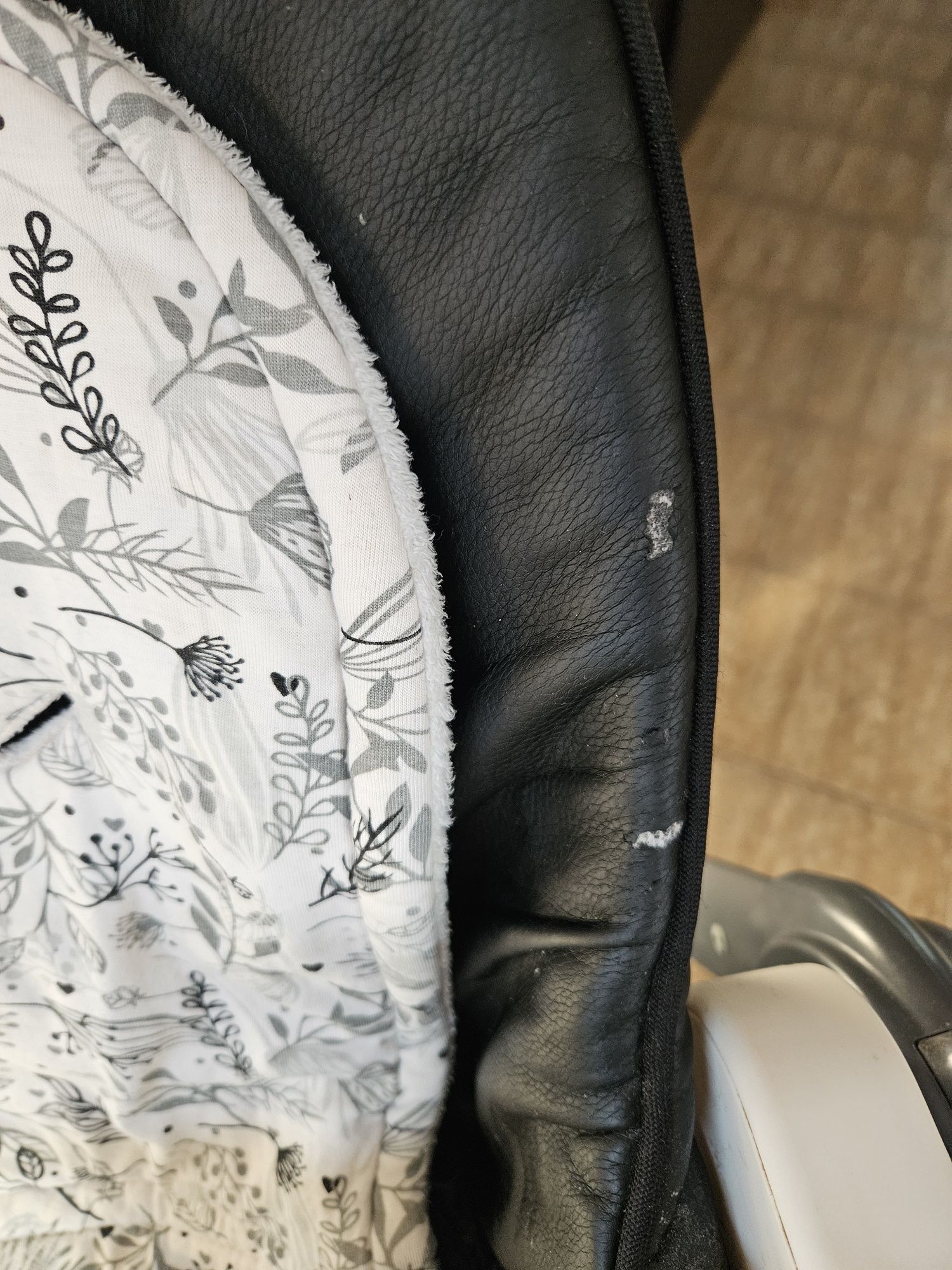 Krzesełko do karmienia Babydesign