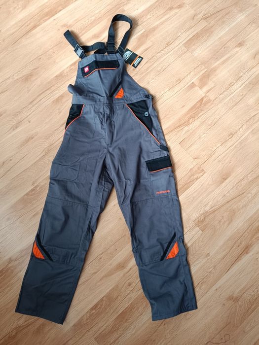 Sprzedam komplet ubrania roboczego. Bluza i  spodnie