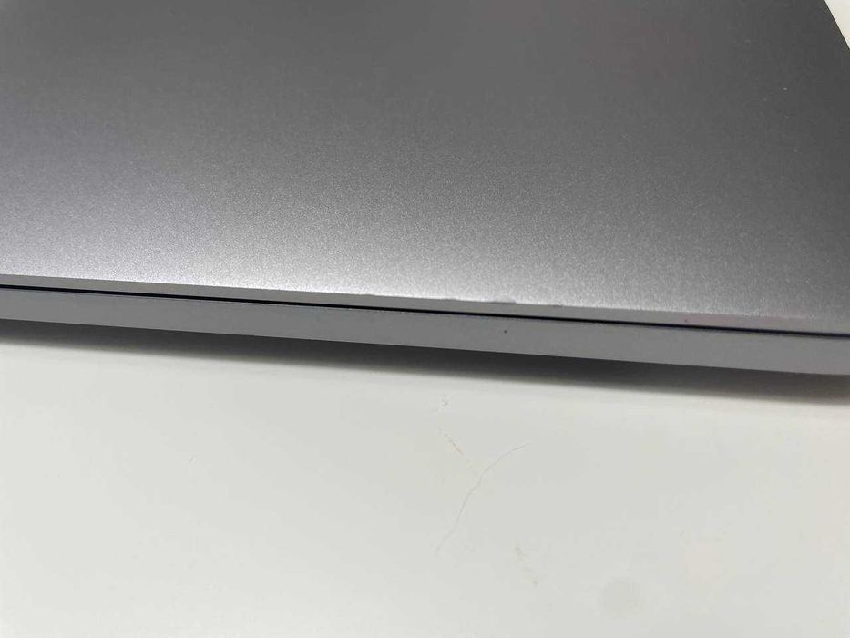 MacBook Pro 16" (2019) – Intel Core i9, 64 GB RAM