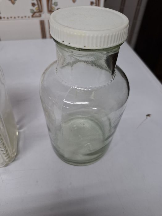 Três Frascos antigos