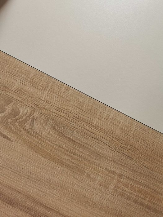 Mesa de jantar em bom estado