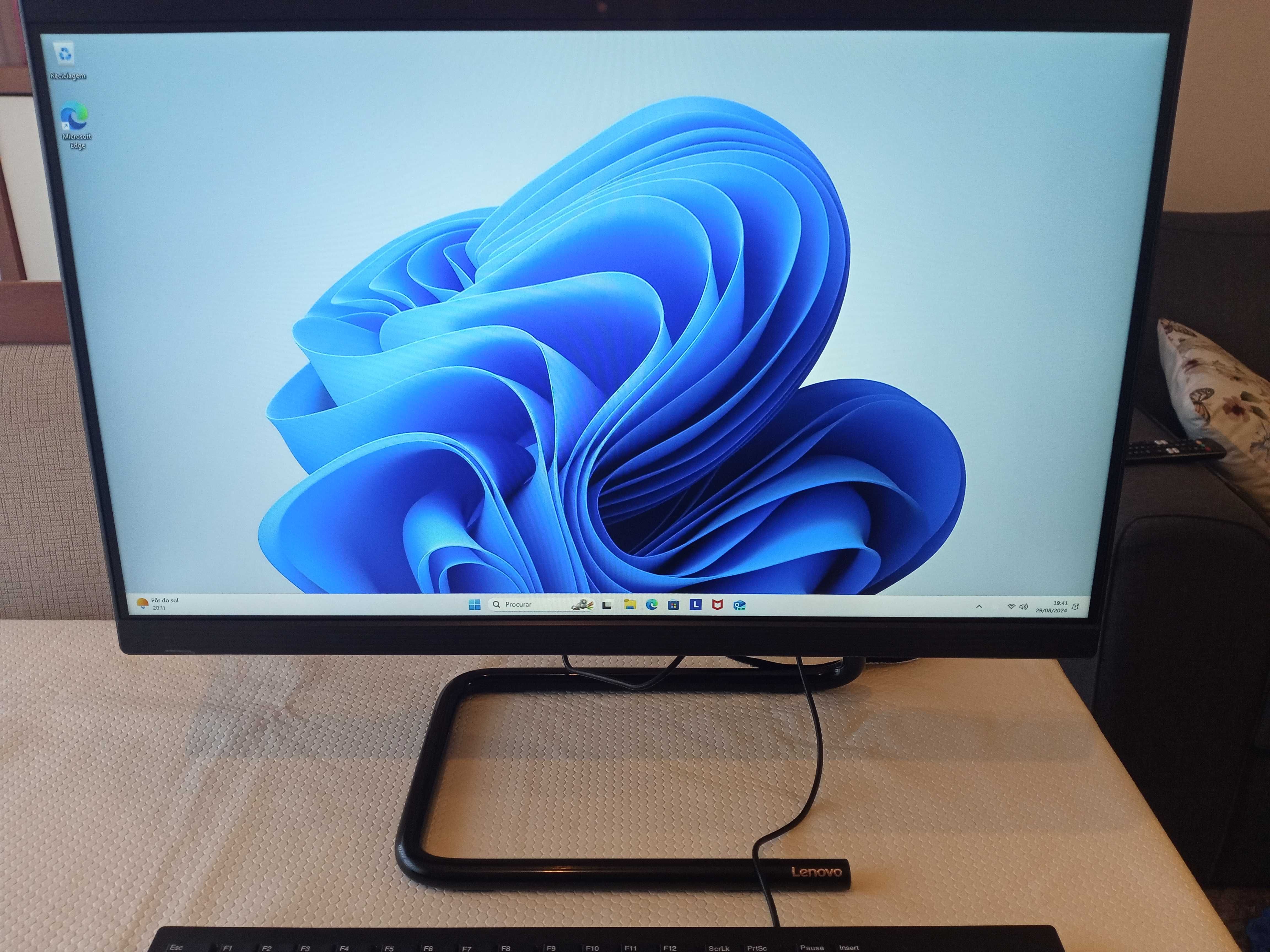 Desktop Lenovo Ideacentre A340-22IWL (All in One)