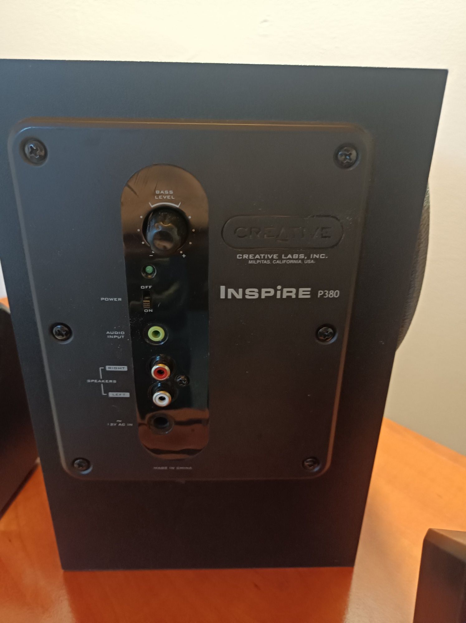 Colunas creative 2.1 Inspire P380