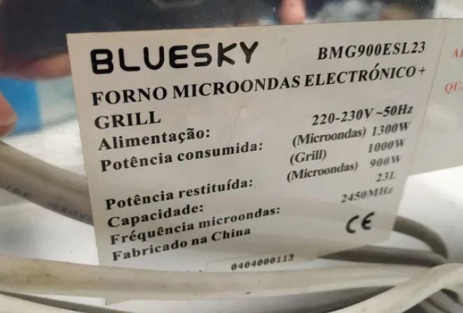 Microondas em inox com grill, avariado, peças