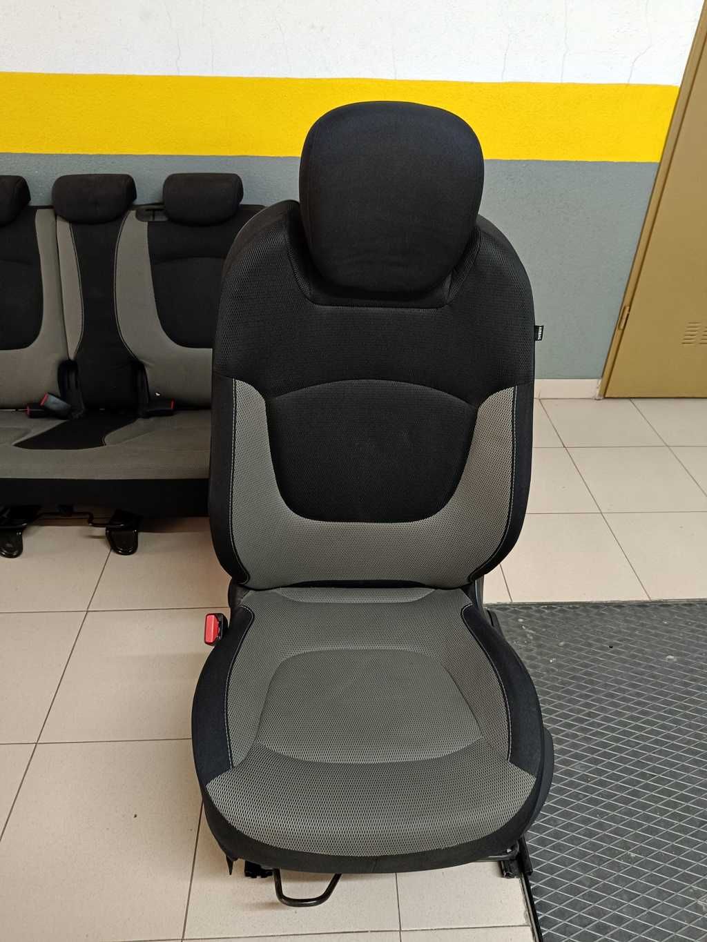 Renault Captur conjunto de bancos