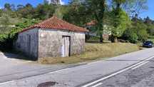 Casa para restaurar com terreno