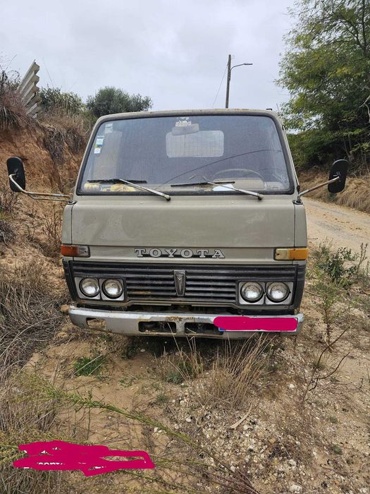 Toyota Dyna de 1980 com 136000 kms de origem motor UB 30