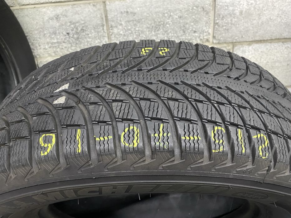 Зимові шини 215/70 R16 (104H) MICHELIN