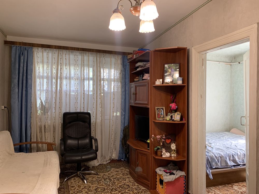 Продам 3-х кімнатну квартиру з АО в смт Терезіне