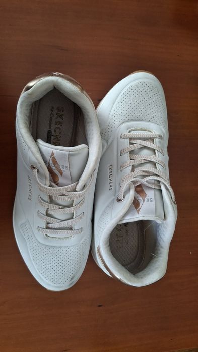 Sapatilhas Sketchers, número 37, cor branca