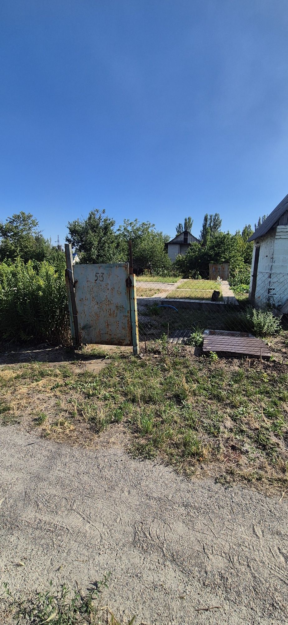Жилье  дача   в городе ,шевченковский.