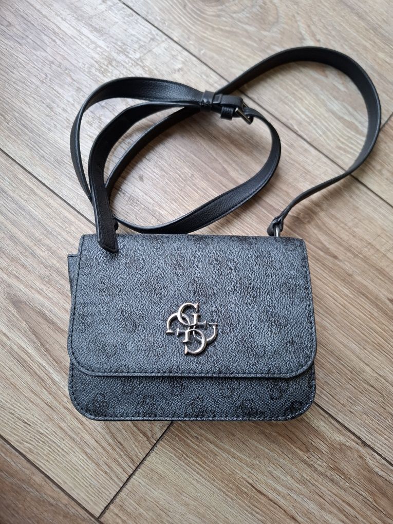 Mala torebka guess