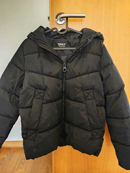 Casaco Acolchoado Preto (Mulher)