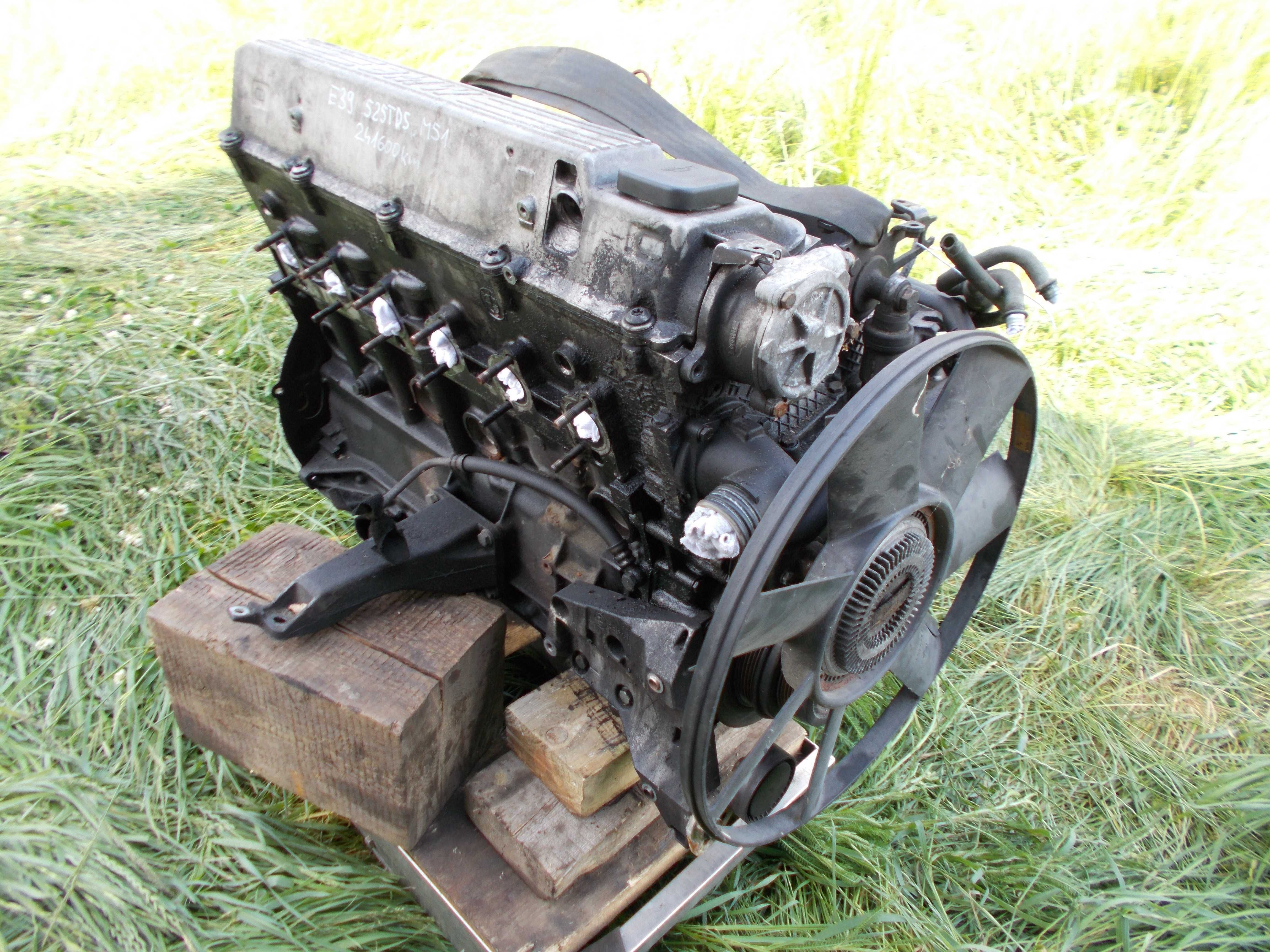 bmw E39 525tds 99r silnik 256T1 słupek M51 głowica 2.5tds wtryski