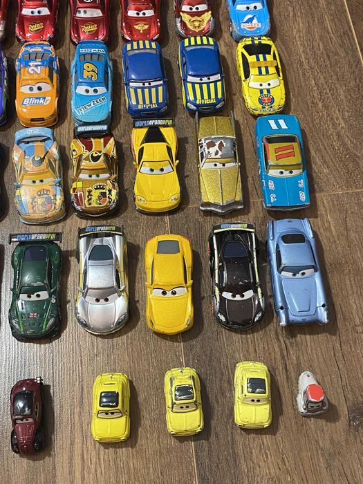 60 Disney Pixar Cars