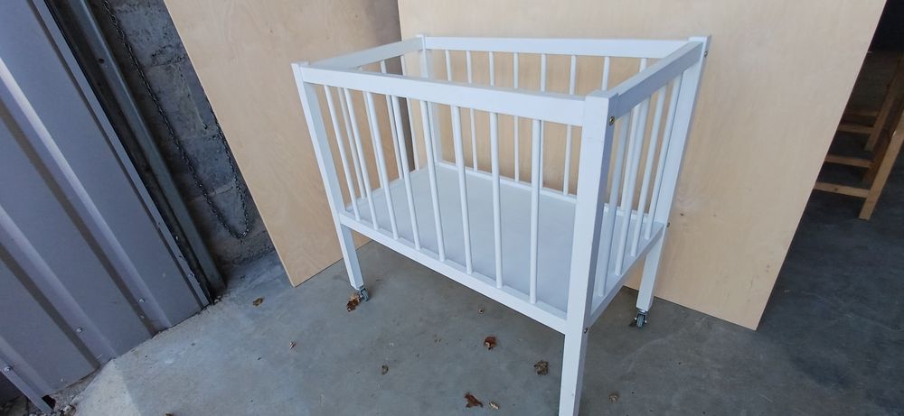 Łóżeczko dziecięce jeżdżące