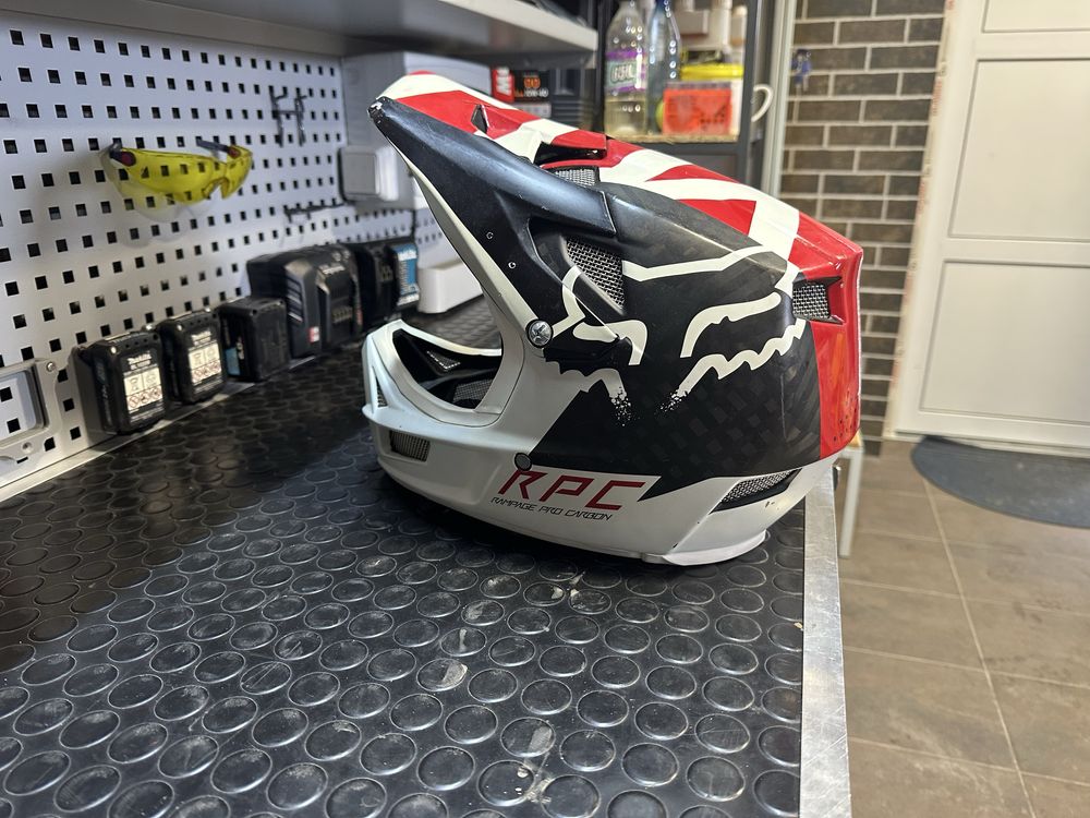 Шолом Fox Rampage Pro Carbon  Libra White