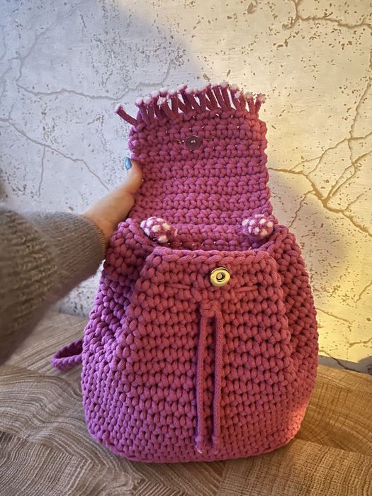 Plecak z frędzlami ręcznie wykonany