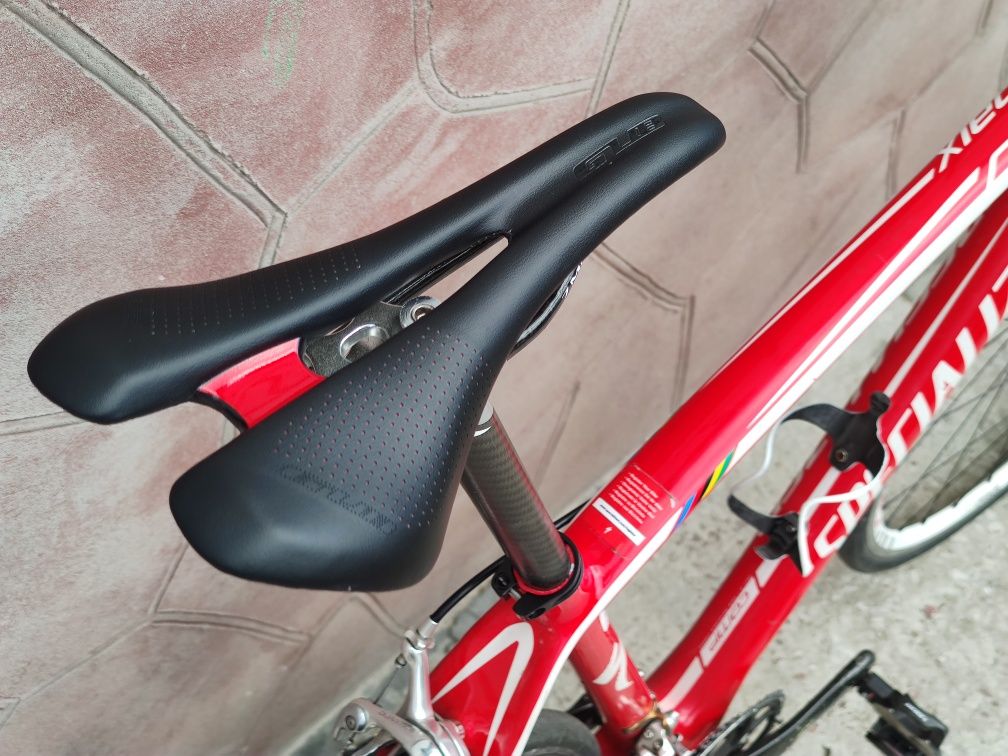 Шоссейный карбоновый велосипед Specialized