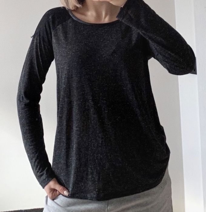 Szara czarna bluzka długi rękaw okrągły dekolt skórzany Koronka L