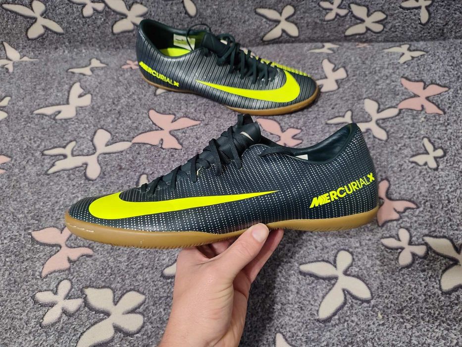 Кросівки футзалки Nike