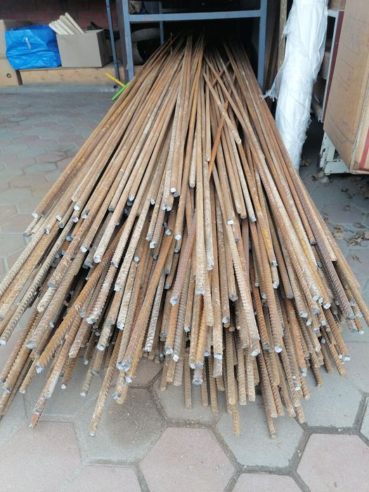 Продам арматуруА400/А500 діаметром 12мм довжина 3м