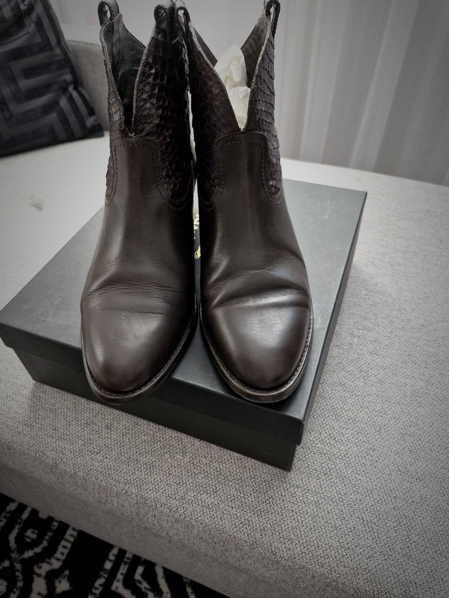 Kowbojki damskie Massimo Dutti 42