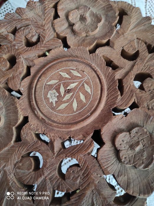 Piękne drewniane stoliki