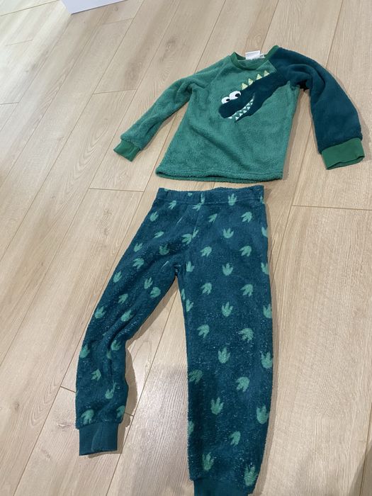 Ciepła piżama zimowa polarek 110/116