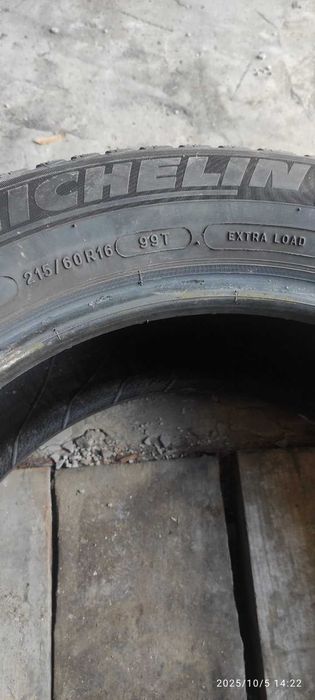 Шини  215/60/16 Michelin зима 2011 року , комплект.