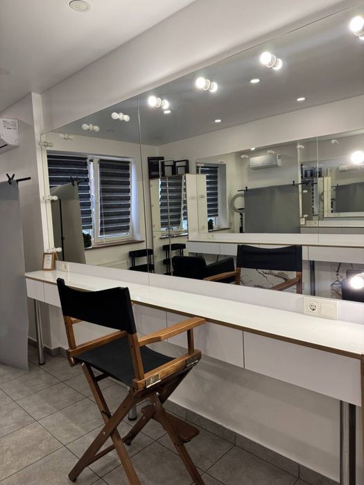 Аренда места визажиста/бровиста с зеркалом и подсветкой (ЖК «Кадорр»)