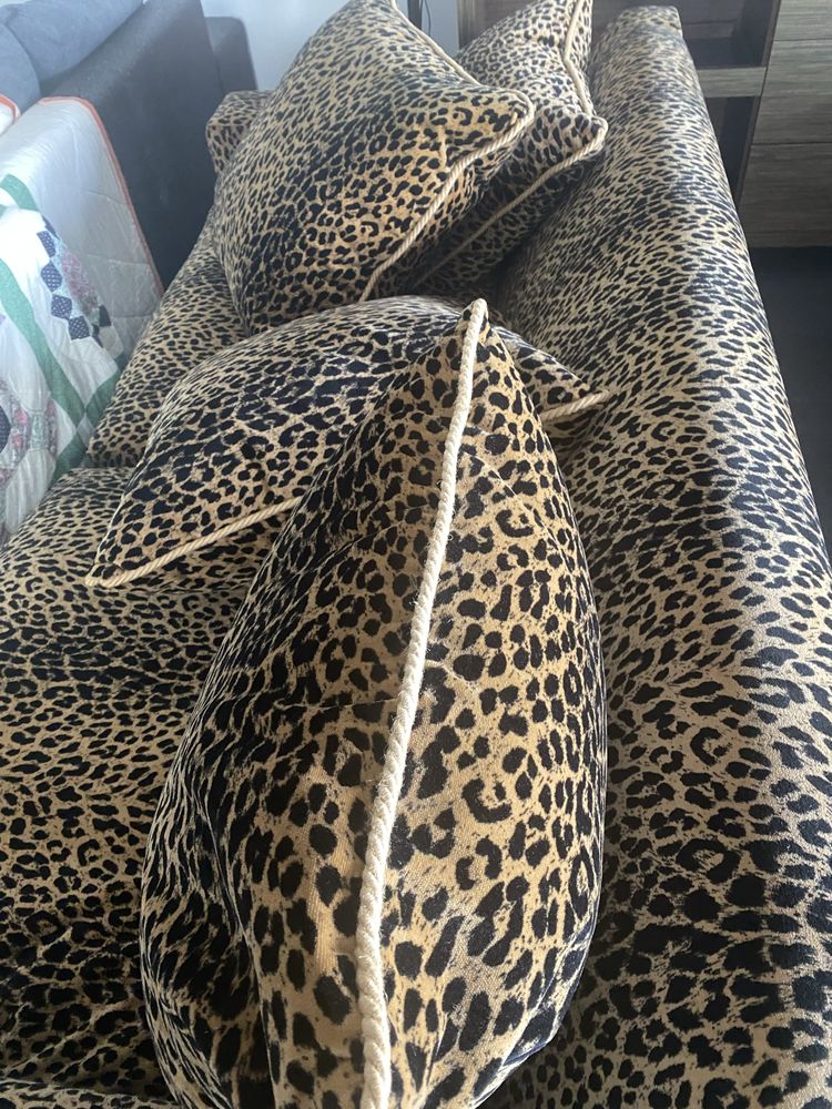 Sofa pele leopardo