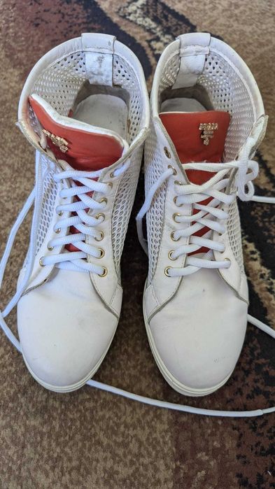 Prada Milano buty damskie na koturnie